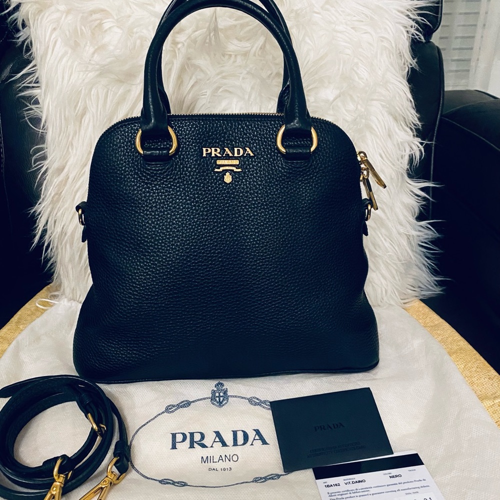 SOLD!!!!💯% Authentic 2-way Prada Vittelo Daino Purse